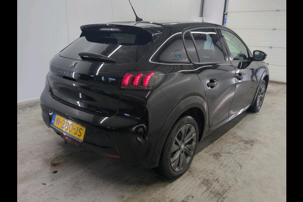 Peugeot e-208 EV Allure Pack 50 kWh Airco ECC Navi Carplay PDC VA + Camera Stoelverwarming Full LED LM Velgen Virtual Cockpit Cruise Control
