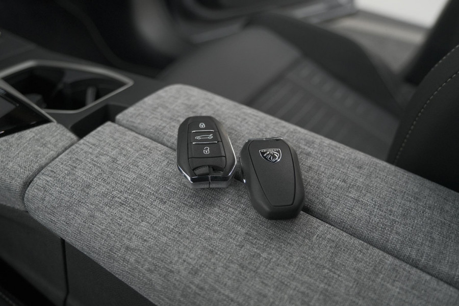 Peugeot 5008 HYbrid 145 e-DCS6 GT | Panoramadak | Camera | Elektrische Achterklep | Adaptieve Cruise Control