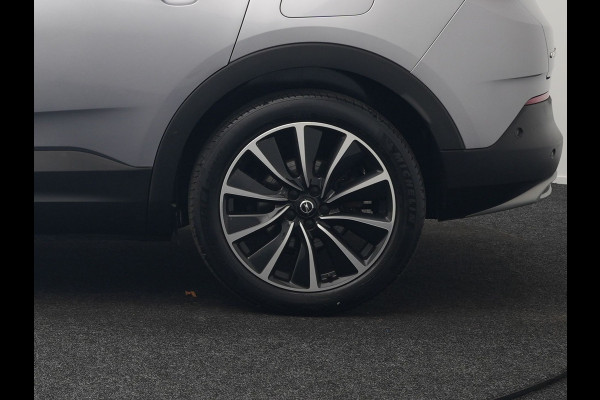 Opel Grandland 1.6 Turbo Ultimate Plug In Hybrid 225pk Dealer O.H PHEV | Lederen Sportstoelen Memory & Ventilatie | Adaptive Cruise | Apple Carplay | Stoelen & Stuur Verwarmd | Blis | Keyless | LED | Navigatie | 19"LM | DAB |
