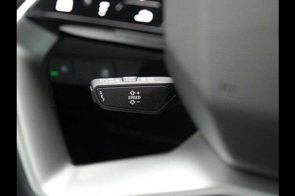 Audi Q4 e-tron 50 quattro S Line 77 kWh 299pk Dealer O.H. INCL BTW | Panodak | Lederen Sportstoelen Verwarmd | Keyless | Navigatie | Cruise Control | Virtual | DAB | Taifungrau Metallic |