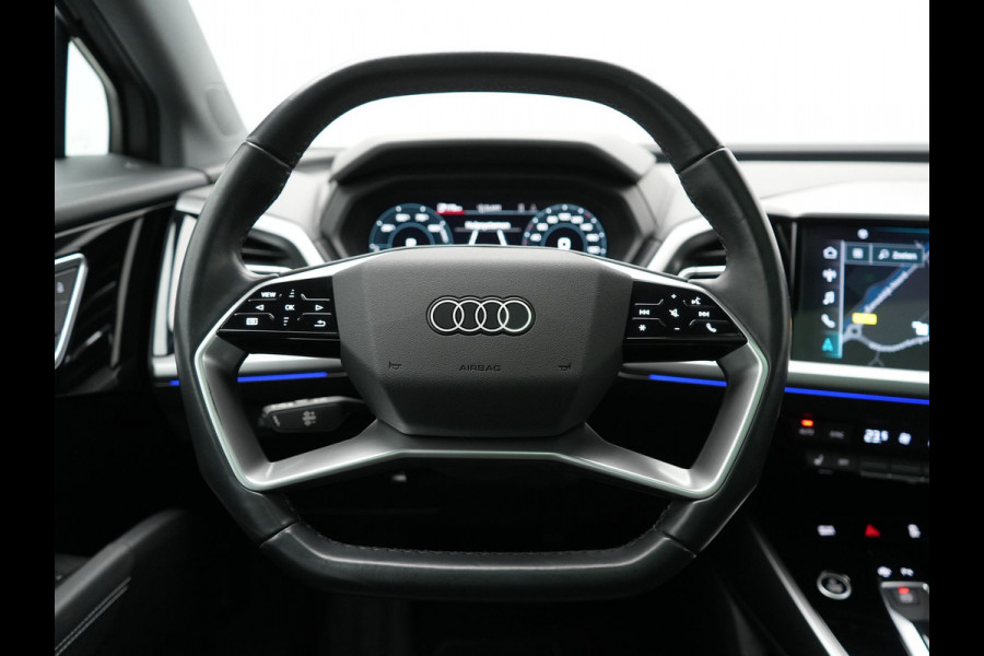 Audi Q4 e-tron 50 quattro S Line 77 kWh 299pk Dealer O.H. INCL BTW | Panodak | Lederen Sportstoelen Verwarmd | Keyless | Navigatie | Cruise Control | Virtual | DAB | Taifungrau Metallic |