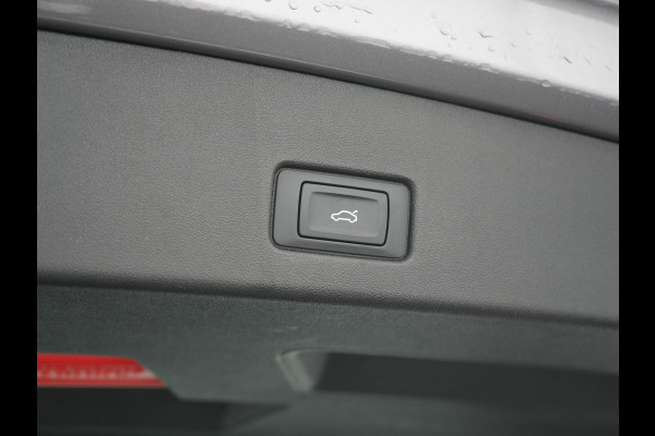 Audi Q4 e-tron 50 quattro S Line 77 kWh 299pk Dealer O.H. INCL BTW | Panodak | Lederen Sportstoelen Verwarmd | Keyless | Navigatie | Cruise Control | Virtual | DAB | Taifungrau Metallic |