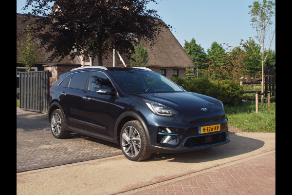 Kia e-Niro ExecutiveLine 64 kWh | Camera | Apple Carplay | Cruise Control | JBL | Leer |