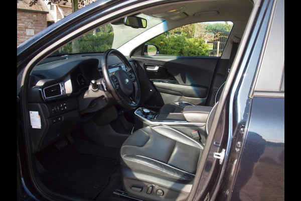 Kia e-Niro ExecutiveLine 64 kWh | Camera | Apple Carplay | Cruise Control | JBL | Leer |