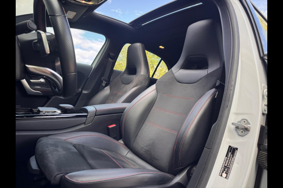 Mercedes-Benz A-Klasse 250 e Business Solution AMG Pano/Sfeer/Camera