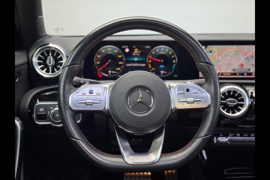 Mercedes-Benz A-Klasse 250 e Business Solution AMG Pano/Sfeer/Camera