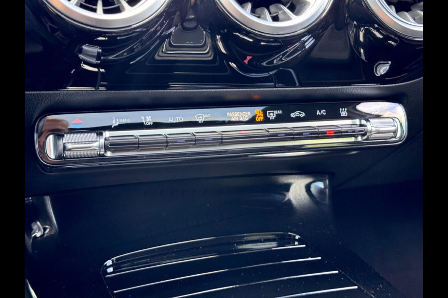 Mercedes-Benz A-Klasse 250 e Business Solution AMG Pano/Sfeer/Camera