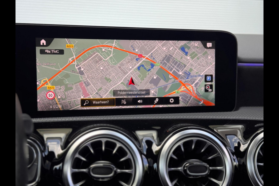 Mercedes-Benz A-Klasse 250 e Business Solution AMG Pano/Sfeer/Camera