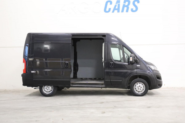 Peugeot Boxer 2.2 BlueHDi 140PK L3/H2 ZWART NAVI CAMERA PDC CRUISE CONTROL AIRCO LEASE V/A 122,- P.M. INRUIL MOGELIJK