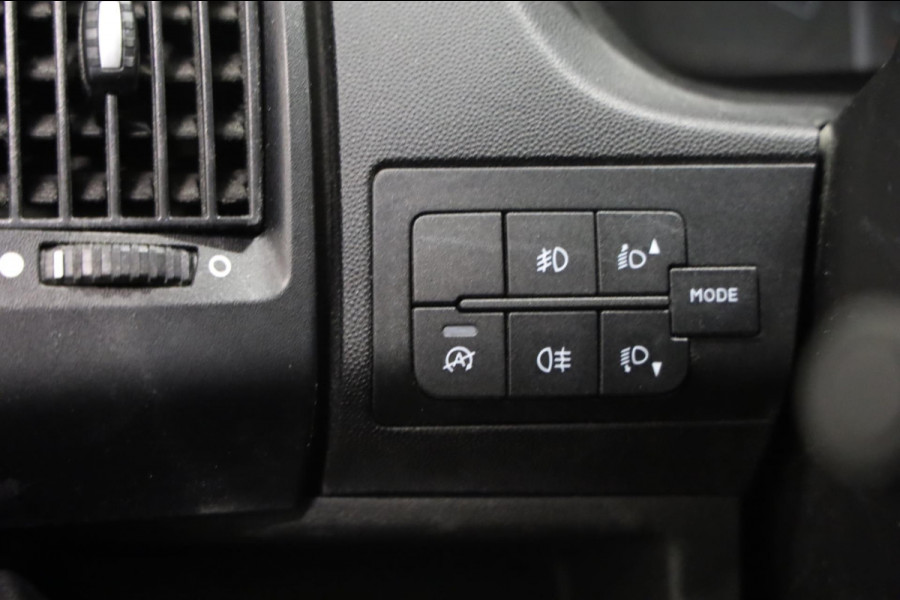 Peugeot Boxer 2.2 BlueHDi 140PK L3/H2 ZWART NAVI CAMERA PDC CRUISE CONTROL AIRCO LEASE V/A 122,- P.M. INRUIL MOGELIJK