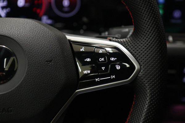 Volkswagen Golf 2.0 TSI GTI CLUBSPORT 45 JAHRE /PANO/AKRA/IQ-LIGHT/NURBURGRING//VOLL