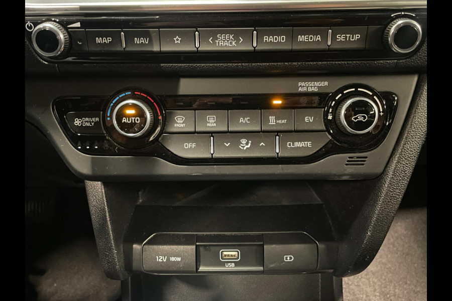 Kia e-Niro DynamicPlusLine 39 kWh|FACELIFT|3FASE|LEDER|DAKJE|ACC|CARPLAY|CAMERA|STOEL+STUURVERW|LANE-ASSIST|BTW|1e EIG|NL-AUTO|NAP