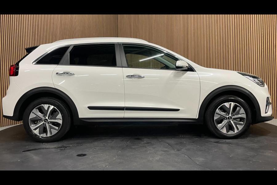 Kia e-Niro DynamicPlusLine 39 kWh|FACELIFT|3FASE|LEDER|DAKJE|ACC|CARPLAY|CAMERA|STOEL+STUURVERW|LANE-ASSIST|BTW|1e EIG|NL-AUTO|NAP