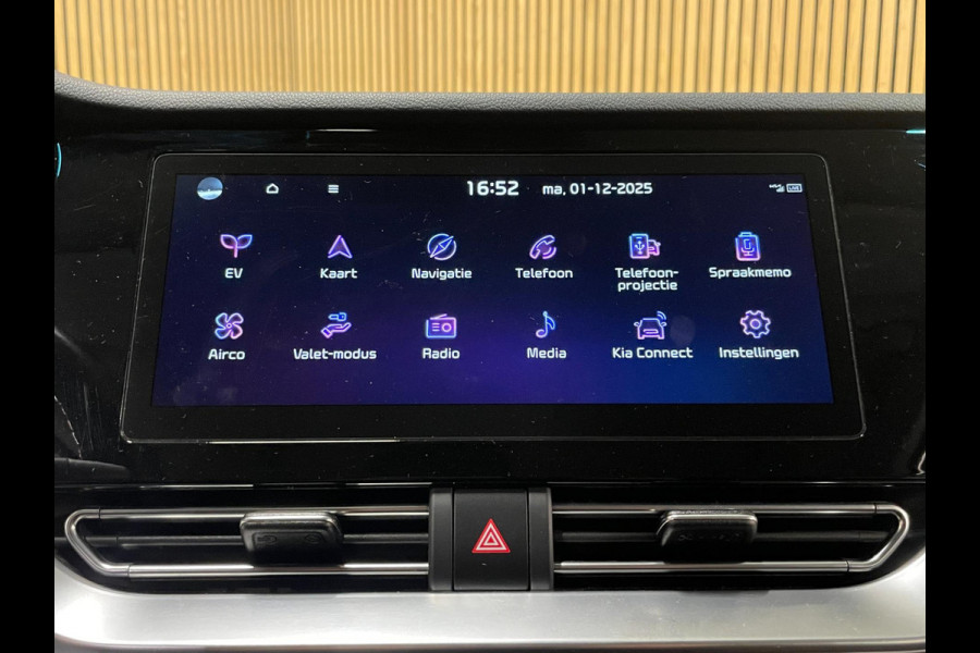 Kia e-Niro DynamicPlusLine 39 kWh|FACELIFT|3FASE|LEDER|DAKJE|ACC|CARPLAY|CAMERA|STOEL+STUURVERW|LANE-ASSIST|BTW|1e EIG|NL-AUTO|NAP