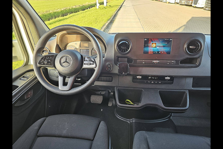 Mercedes-Benz Sprinter 317 170pk L3 RWD Bakwagen Laadklep Automaat Mbux Cruise