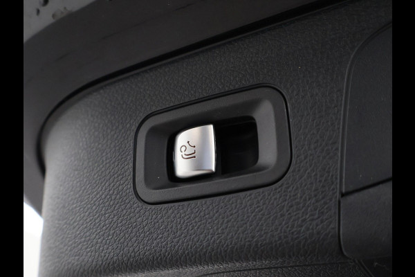 Mercedes-Benz EQC 400 4MATIC 408 PK AMG LINE + 21 INCH | SCHUIFDAK | HEAD-UP | TREKHAAK | 360 CAMERA | SFEERVERLICHTING