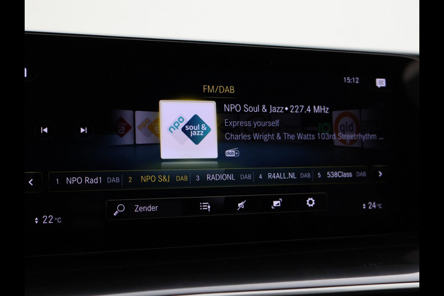 Mercedes-Benz EQC 400 4MATIC 408 PK AMG LINE + 21 INCH | SCHUIFDAK | HEAD-UP | TREKHAAK | 360 CAMERA | SFEERVERLICHTING