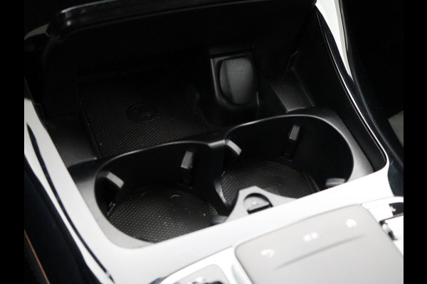 Mercedes-Benz EQC 400 4MATIC 408 PK AMG LINE + 21 INCH | SCHUIFDAK | HEAD-UP | TREKHAAK | 360 CAMERA | SFEERVERLICHTING