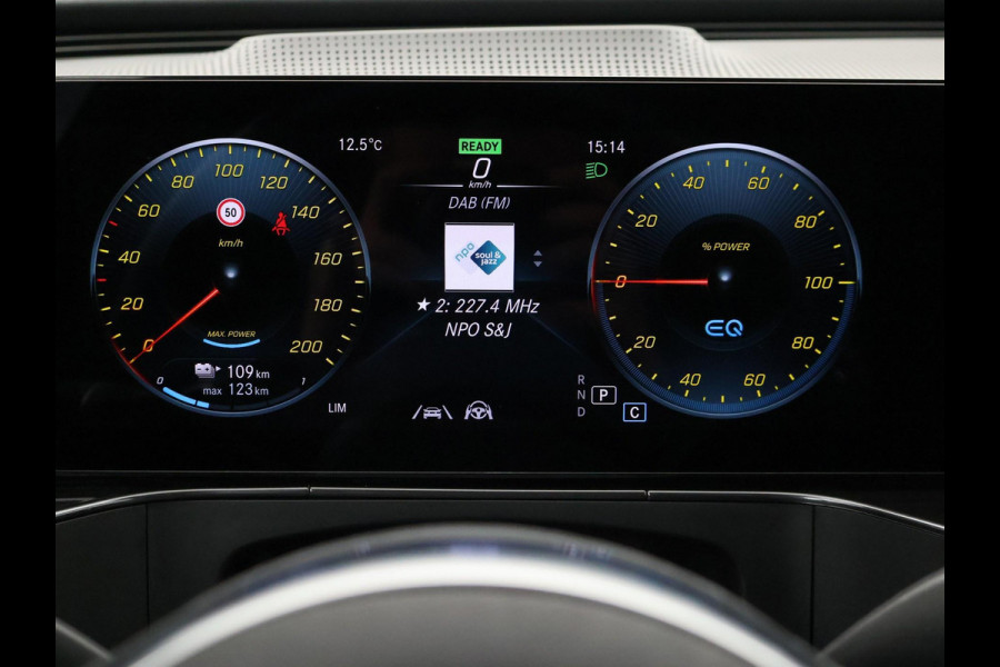 Mercedes-Benz EQC 400 4MATIC 408 PK AMG LINE + 21 INCH | SCHUIFDAK | HEAD-UP | TREKHAAK | 360 CAMERA | SFEERVERLICHTING