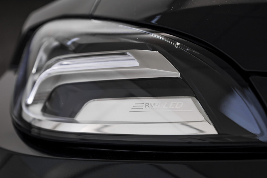 BMW 1-serie 120 M Sport (Nieuw Model) - Automaat | Dig. Cockpit | Adapt. Cruise | Stoelverw. | PDC | Camera | NAV + App. Connect | ECC | DAB | LM 18" | 0268