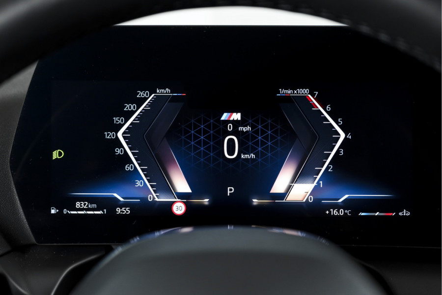 BMW 1-serie 120 M Sport (Nieuw Model) - Automaat | Dig. Cockpit | Adapt. Cruise | Stoelverw. | PDC | Camera | NAV + App. Connect | ECC | DAB | LM 18" | 0268