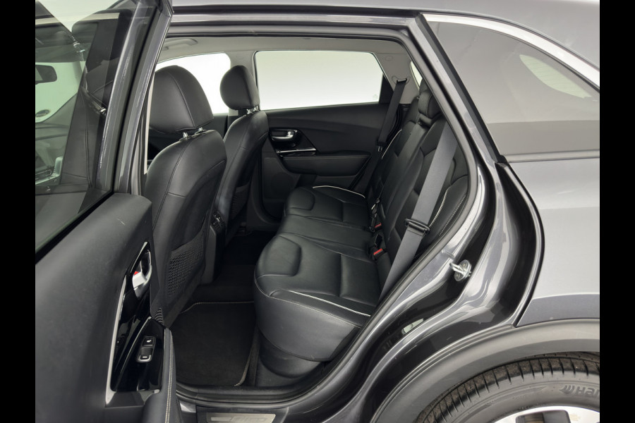 Kia e-Niro ExecutiveLine 64 kWh (3-Fase) {SOH-100%) (INCL-BTW)  Aut *HEATPUMP | LUXURY-LEATHER | FULL-LED | NAVI-FULLMAP | ADAPTIVE-CRUISE | CAMERA | MEMORY-PACK | LANE-ASSIST | KEYLESS | DIGI-COCKPIT | PRIVACY-GLASS | AMBIENT-LIGHT | 17"ALU*