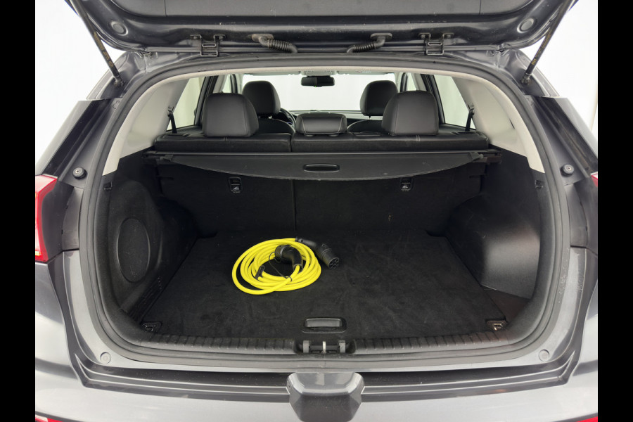 Kia e-Niro ExecutiveLine 64 kWh (3-Fase) {SOH-100%) (INCL-BTW)  Aut *HEATPUMP | LUXURY-LEATHER | FULL-LED | NAVI-FULLMAP | ADAPTIVE-CRUISE | CAMERA | MEMORY-PACK | LANE-ASSIST | KEYLESS | DIGI-COCKPIT | PRIVACY-GLASS | AMBIENT-LIGHT | 17"ALU*