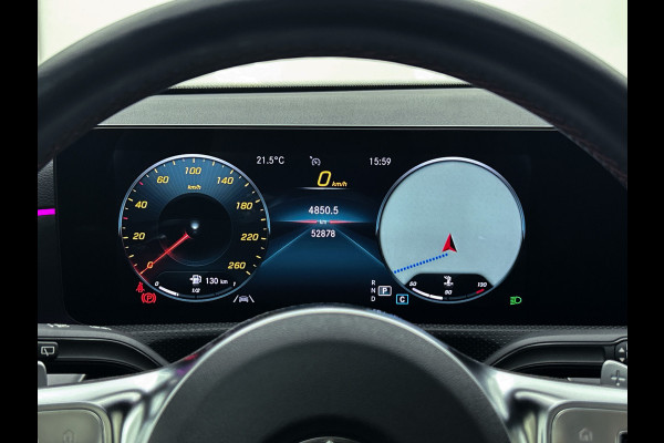 Mercedes-Benz A-Klasse 180 Premium Plus | Panoramadak | elct. bedienbare voor stoelen met memory | Navigatie | Parking support met camera achter | Inclusief 24 maanden MB Certified garantie voor Europa