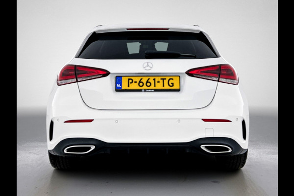 Mercedes-Benz A-Klasse 180 Premium Plus | Panoramadak | elct. bedienbare voor stoelen met memory | Navigatie | Parking support met camera achter | Inclusief 24 maanden MB Certified garantie voor Europa
