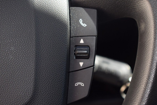 Peugeot Boxer 335 2.2 HDI L4 BAKWAGEN DAKSPOILER NAVI DAB CRUISE