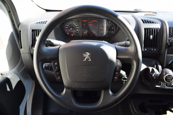Peugeot Boxer 335 2.2 HDI L4 BAKWAGEN DAKSPOILER NAVI DAB CRUISE