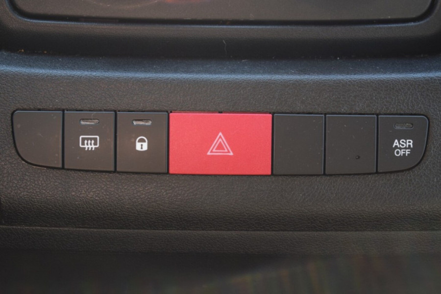 Peugeot Boxer 335 2.2 HDI L4 BAKWAGEN DAKSPOILER NAVI DAB CRUISE