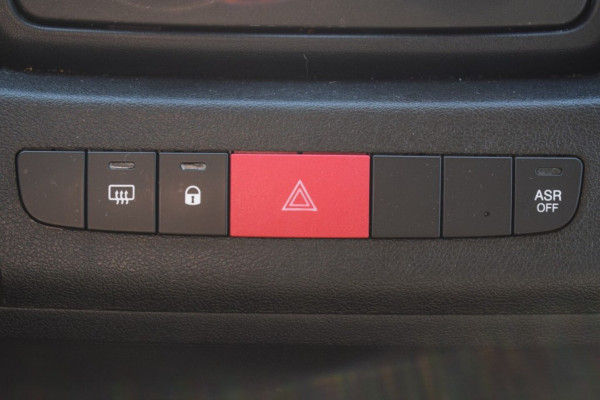 Peugeot Boxer 335 2.2 HDI L4 BAKWAGEN DAKSPOILER NAVI DAB CRUISE