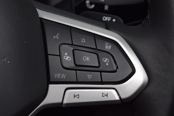 Volkswagen Crafter 2.0 TDI L3H3 Highline MY25 AUTOMAAT LED TREKHAAK GEVEERDE STOEL