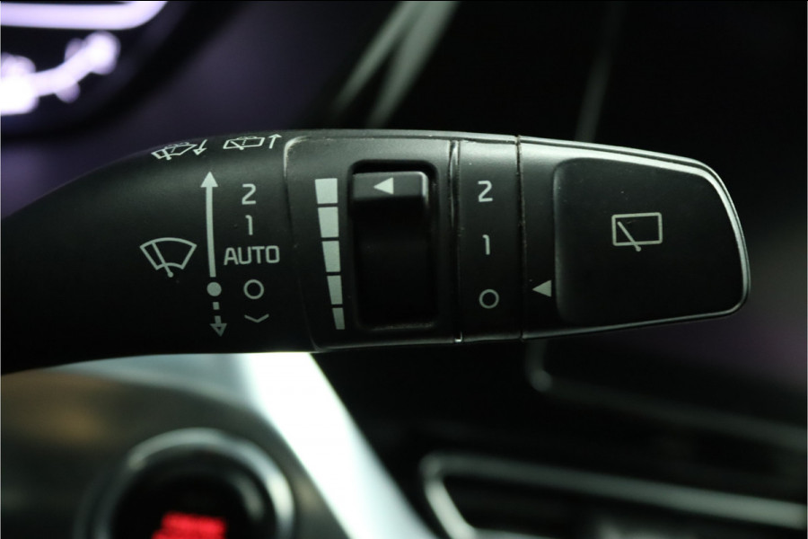 Kia Niro 1.6 GDi Hybrid ExecutiveLine Apple Carplay/Android Auto - Cruise Control - Dodehoekdetectie - Navigatie - Stoel/Stuur Verwarming - Fabrieksgarantie tot 06-2028