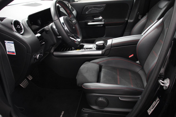 Mercedes-Benz GLA 200 AMG Line Automaat Nieuw model ! | Navigatie | Climate Control | Camera | Electrisch bedienbare achterklep | Dab | Led