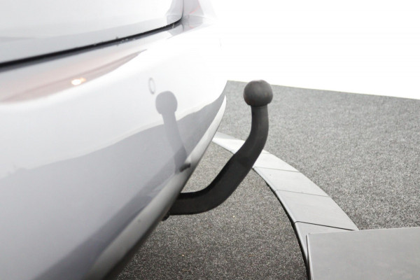 Peugeot 308 SW 1.2 *130PK*ECC*ACC*CAM*NAVI*HAAK*CARPLAY*