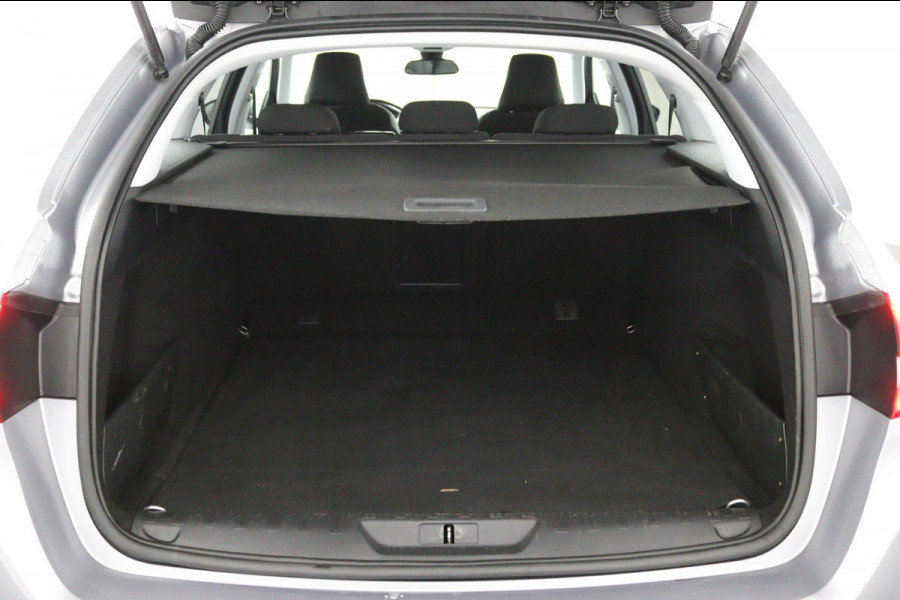Peugeot 308 SW 1.2 *130PK*ECC*ACC*CAM*NAVI*HAAK*CARPLAY*