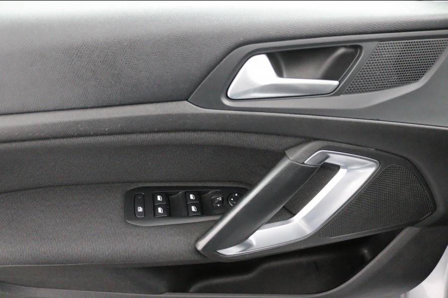 Peugeot 308 SW 1.2 *130PK*ECC*ACC*CAM*NAVI*HAAK*CARPLAY*