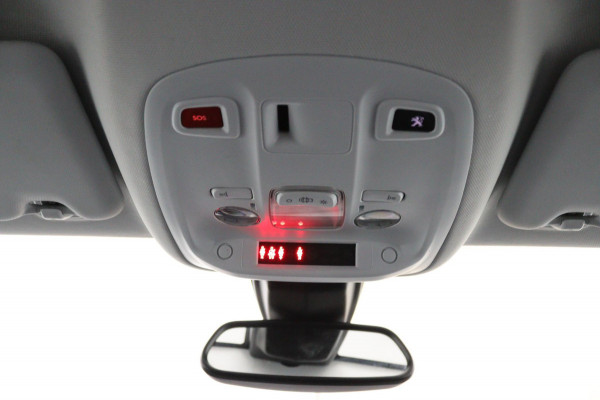 Peugeot 308 SW 1.2 *130PK*ECC*ACC*CAM*NAVI*HAAK*CARPLAY*