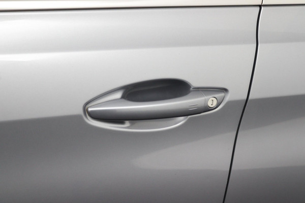 Peugeot 308 SW 1.2 *130PK*ECC*ACC*CAM*NAVI*HAAK*CARPLAY*