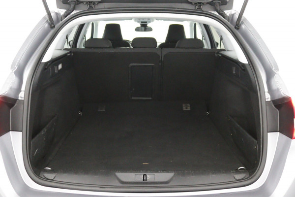 Peugeot 308 SW 1.2 *130PK*ECC*ACC*CAM*NAVI*HAAK*CARPLAY*