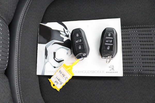 Peugeot 308 SW 1.2 *130PK*ECC*ACC*CAM*NAVI*HAAK*CARPLAY*