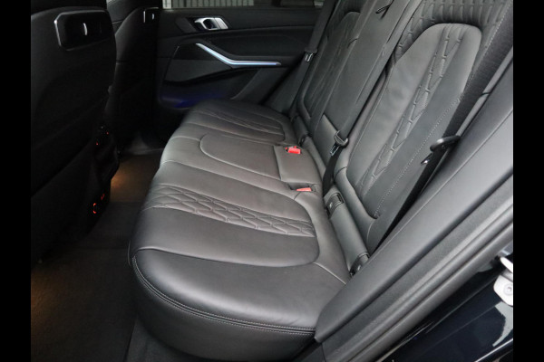 BMW X5 xDrive50e High Executive M Sport Pakket Automaat / Live Cockpit Plus / Panoramadak / Trekhaak / Luchtvering / Harman Kardon / Comfortstoelen / Warmtecomfortpakket / Sfeerverlichting / Active Protection / Shadow Line / 21 Inch