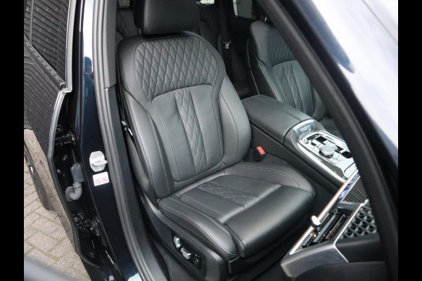 BMW X5 xDrive50e High Executive M Sport Pakket Automaat / Live Cockpit Plus / Panoramadak / Trekhaak / Luchtvering / Harman Kardon / Comfortstoelen / Warmtecomfortpakket / Sfeerverlichting / Active Protection / Shadow Line / 21 Inch