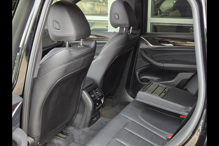 BMW X3 xDrive30e LCI | SPORTSTOELEN | LEDER | PANORAMADAK | CAMERA | BMW LIVE COCKPIT | 20 INCH LM VELGEN |