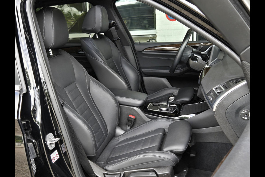 BMW X3 xDrive30e LCI | SPORTSTOELEN | LEDER | PANORAMADAK | CAMERA | BMW LIVE COCKPIT | 20 INCH LM VELGEN |