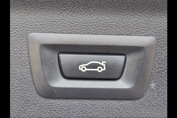 BMW X3 xDrive30e LCI | SPORTSTOELEN | LEDER | PANORAMADAK | CAMERA | BMW LIVE COCKPIT | 20 INCH LM VELGEN |