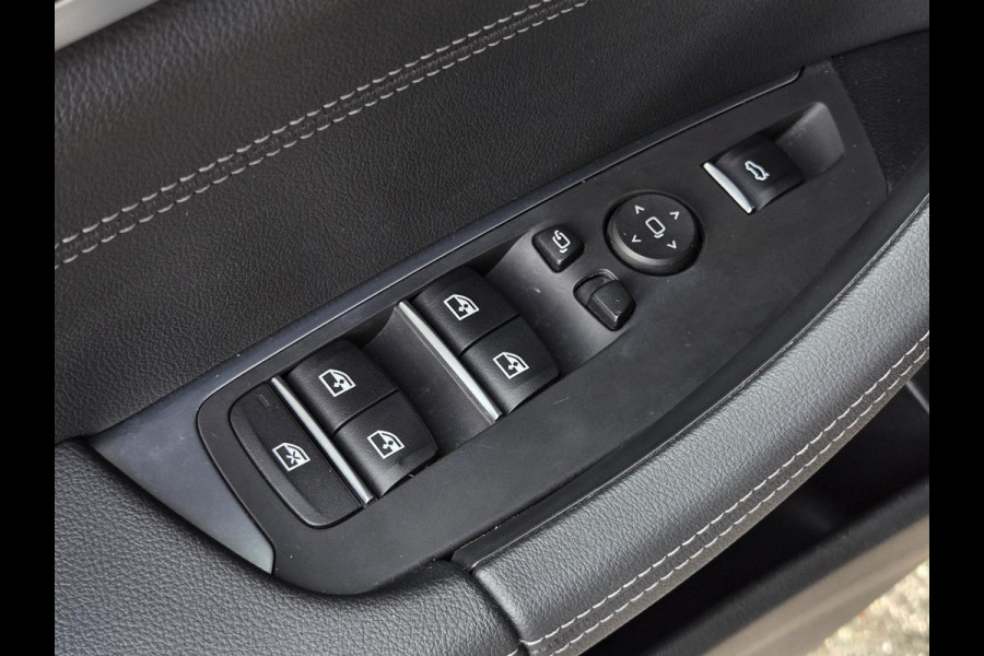 BMW X3 xDrive30e LCI | SPORTSTOELEN | LEDER | PANORAMADAK | CAMERA | BMW LIVE COCKPIT | 20 INCH LM VELGEN |