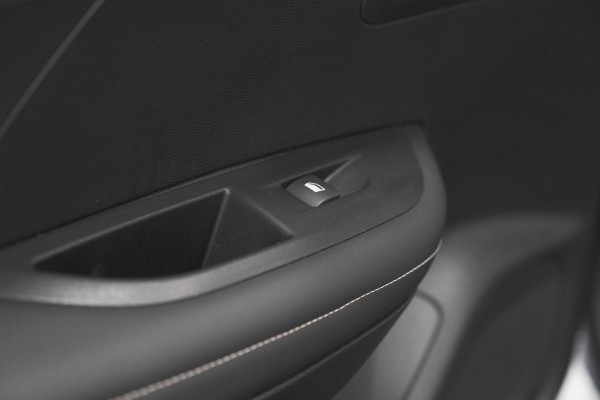 Peugeot 2008 PureTech 100 Allure | Camera | Navigatie | Parkeersensoren | Apple Carplay